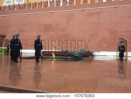 Monument to the Unknown Soldier in Moscow. the changing of the guard