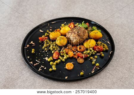paupiette of veal rolls with Vegetable Planter