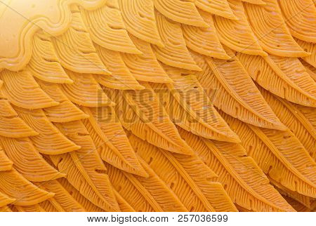 Art Of Candle Pattern Like Feather In Candle Ceremony