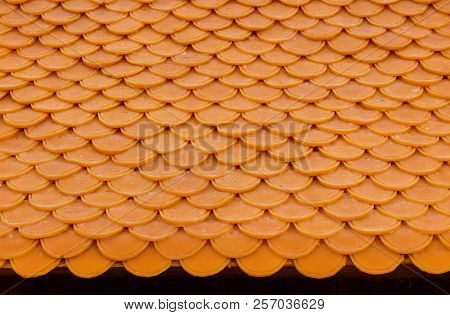 Art Of Candle Pattern Like Feather In Candle Ceremony