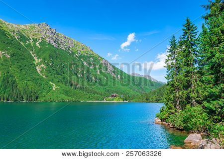A Picturesque Clean Mountain Lake In The Tatras, A Landmark Of Poland - Morskie Oko