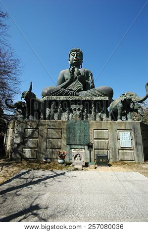 Nagoya, Japan- 25 Aug, 2018: Toganji Temple In Nagoya, Japan. The Buddha Stature In Togan-ji Is Call