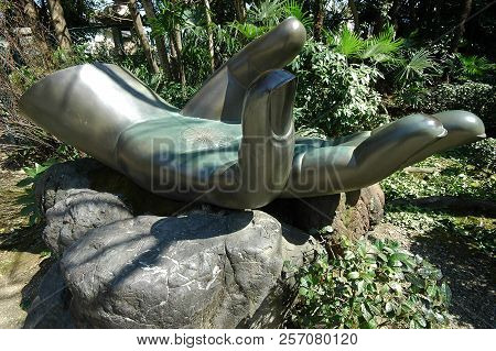 Nagoya, Japan- 25 Aug, 2018: Toganji Temple In Nagoya, Japan. The Buddha Stature In Togan-ji Is Call