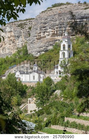 Cave city of Chufut-Calais. Types. The picture is taken in August, 2018