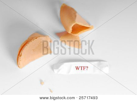 WTF? červeným písmem na fortune uvnitř čínské soubor cookie