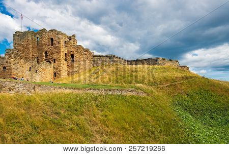 Tynemouth, England - August 2, 2018: Ruins Of The Medieval Tynemouth Priory And Castle, A Popular Vi