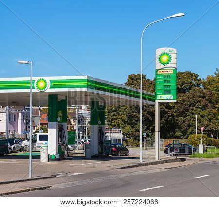 Zurich, Switzerland - 5 October, 2017: Bp Filling Station On Mythenquai Street In The City Of Zurich