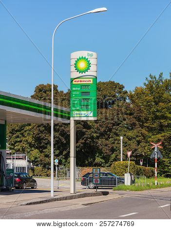 Zurich, Switzerland - 5 October, 2017: Bp Filling Station On Mythenquai Street In The City Of Zurich