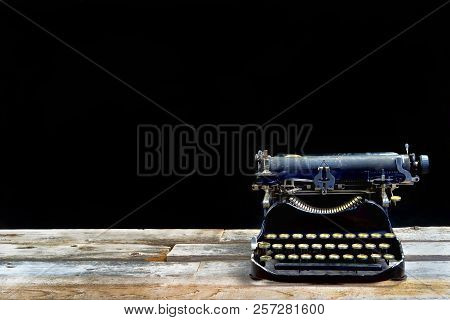 Antique Portable Typewritter Made In 1917 With Room For Your Type.