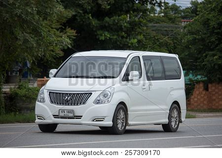Private Luxury Van From Hyundai Korea. Hyundai H1.