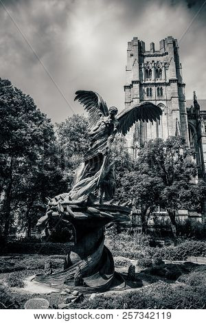 New York, Usa - July 13, 2016: Statue Near St.john Cathedral The 