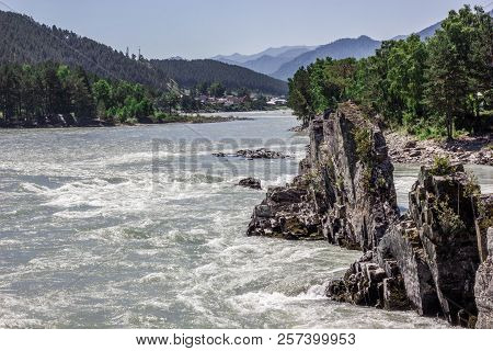 Tourist Places Of The Altai Mountains - Dragon Teeth