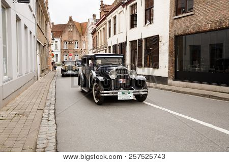 Bruges, Belgium-august 15, 2015-the Buick Master Six In The Rarity Cars Parade In Brugge.