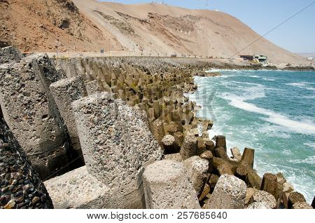 Dolos Concrete Blocks - Arica - Chile