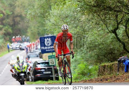 Kenneth Vanbilsen Of The Cofidis Team In The Climb To The Mountain Pass Of El Fito In La Vuelta To S