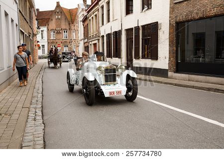 Bruges, Belgium-august 15, 2015-the Standart Coventry In The Rarity Cars Parade In Brugge.