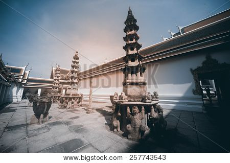 Bangkok,thailand - April 15,2018 : Wat Phra Chetupon Vimol Mongkolam Ratchaworaviharn Is Considered 