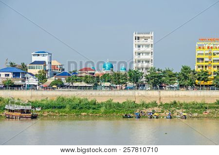 Phnom Penh, Cambodia - April 9, 2018: View From The Preah Sisowath Quay And From The  Riverside Park