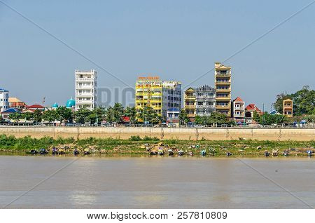 Phnom Penh, Cambodia - April 9, 2018: View From The Preah Sisowath Quay And From The  Riverside Park