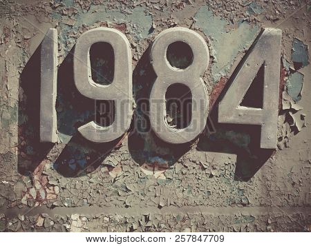 1984 metal sign numbers
