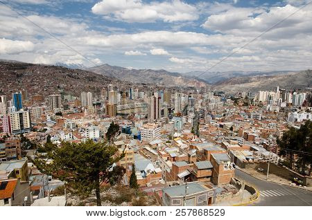 High Altitude City Of La Paz - Bolivia