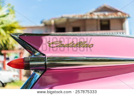 Varadero Cuba. January 2018. A Typical View Of The Wing Of A Classic American Car In Varadero In Cub