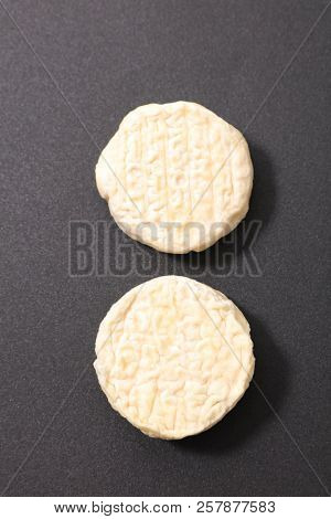 fresh goat cheese, french pelardon