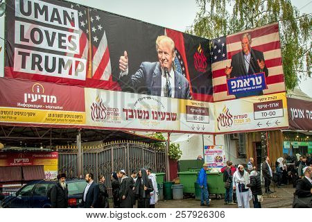 Uman, Ukraine - 10 September 2018: Rosh Hashanah. Pilgrims Of The Hasidim On The Street Of The City 