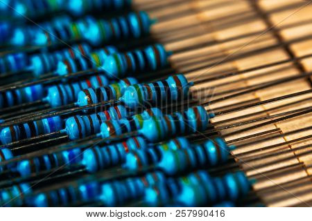 Many New Resistors Stay Together In Close-ups