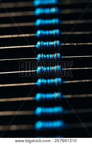 Many New Resistors Stay Together In Close-ups