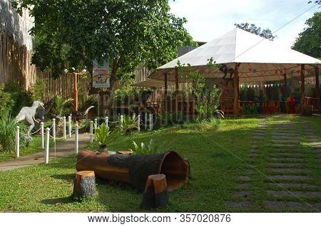 Bulacan, Ph - Oct. 16: Cherubin Gardens Gazebo On October 16, 2015 In Meycauayan, Bulacan, Philippin