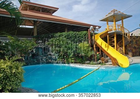 Bulacan, Ph - Oct. 16: Cherubin Gardens Swimming Pool On October 16, 2015 In Meycauayan, Bulacan, Ph