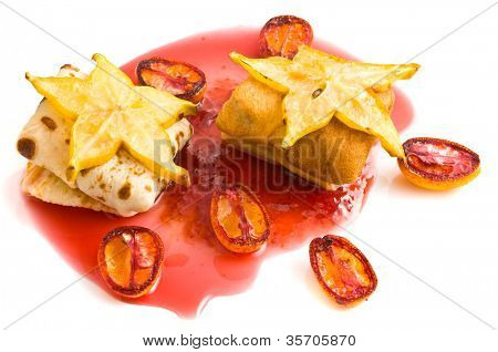 Pancakes con sciroppo e bacche