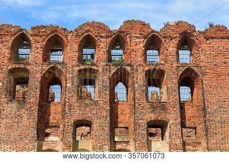 Huge Ruins Of The Old Brick Ragnit (ragaine)  Castle In Neman (former Ragnit, Or Ragaine), Kaliningr
