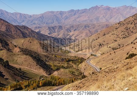A 373 Tashkent-osh Highway, Kamchik Pass Uzbekistan. Mountain Road.