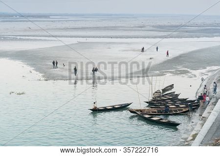 Dooars, West Bengal, India - December 3rd 2017 : View Of Gajoldoba Barrage With Boats In Foreground,
