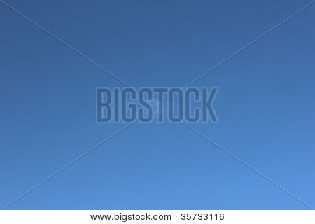 Næsten ren himlen