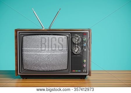 An Old Tv With A Monochrome Kinescope On Wooden Table. 3d