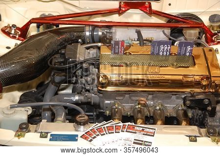 Mandaluyong, Ph - Apr. 19: Honda Integra Engine At Trans Sport Show On April 19, 2012 In Megatrade H