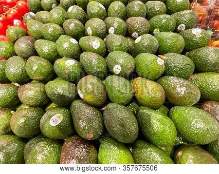 Orlando,fl/usa - 3/4/20:  Avocados In The Fresh Produce Aisle Of A Publix Grocery Store Ready To Be 