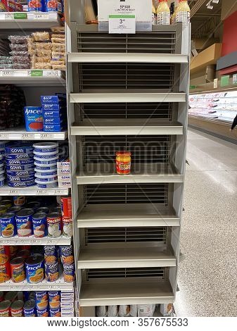 Orlando, Fl/usa-3/22/20: Empty Kraft Cheese Whiz Shelves At A Publix Grocery Store Due To The People