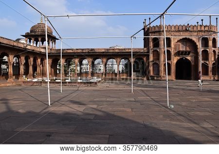 Bhopal, Madhya Pradesh/india - January 17, 2020 : Interior Of Moti Masjid Or Moti Or Pearl Mosque