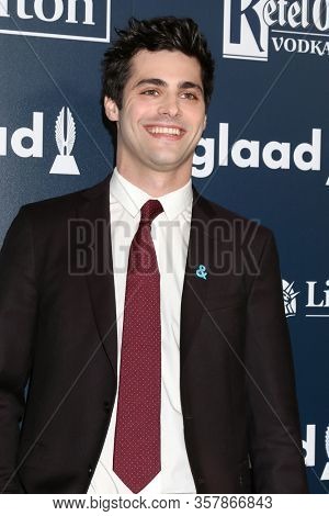 LOS ANGELES - APR 1:  Matthew Daddario at the 28th Annual GLAAD Media Awards at Beverly Hilton Hotel on April 1, 2017 in Beverly Hills, CA