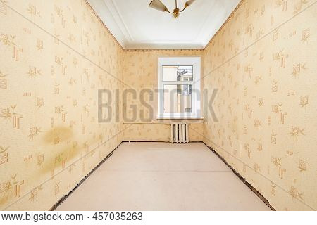 Photo Of A Room In An Old Housing Stock