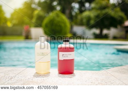 Oto And Phenol Kit For Pool, Water Testing Kit For Swimming Pools. Chlorine And Ph Analyzer Kit For
