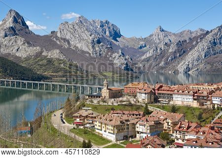 Picturesque Mountain And Reservoir Landscape In Spain. Riano. Castilla Leon
