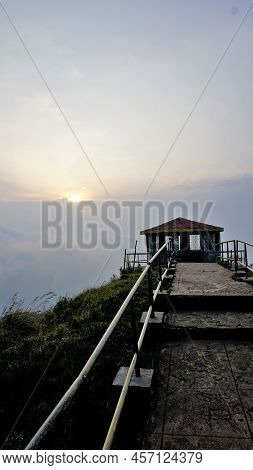 Beautiful Sightseeing Place Needle Rock View Point Or Suicide Point. Hiking Place Covered With Mist,