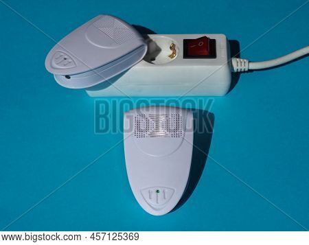 Ultrasonic Pest Repellents. Device For Repelling Mosquitoes And Flies. Protection Against Insects, M