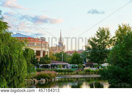 Moscow, Russia - September 02, 2021: Big Presnensky Pond In Moscow Zoo On Bolshaya Gruzinskaya Stree