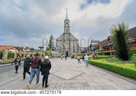 Gramado, Rs, Brazil - May 17, 2022: Sao Pedro Parish, Church In Downtown Of Gramado.